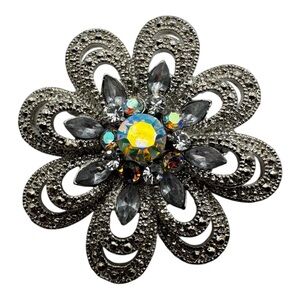 Vintage 1.25” Rhinestone Flower Brooch Silver Tone Aurora‎ Borealis